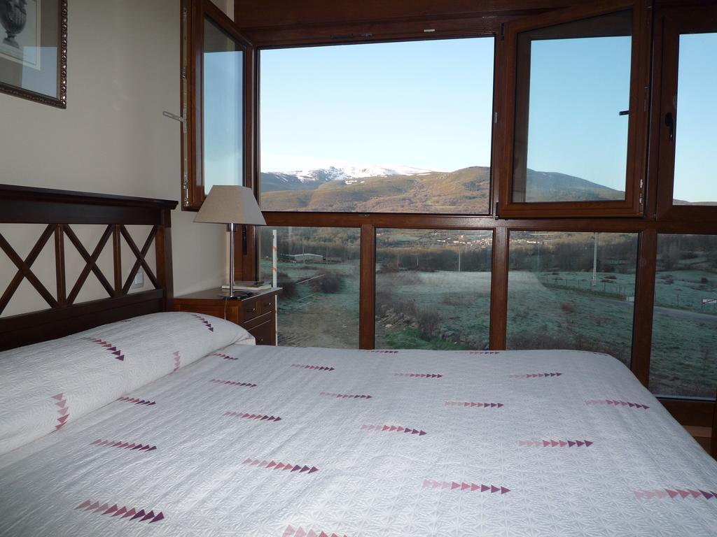 Apartamentos La Covatilla Neila de San Miguel Extérieur photo